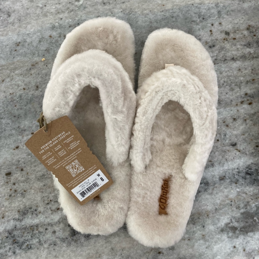 OluKai Slipper Sandels